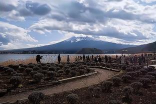 六年前今天范迪克加盟利物浦，转会费创世界足坛纪录